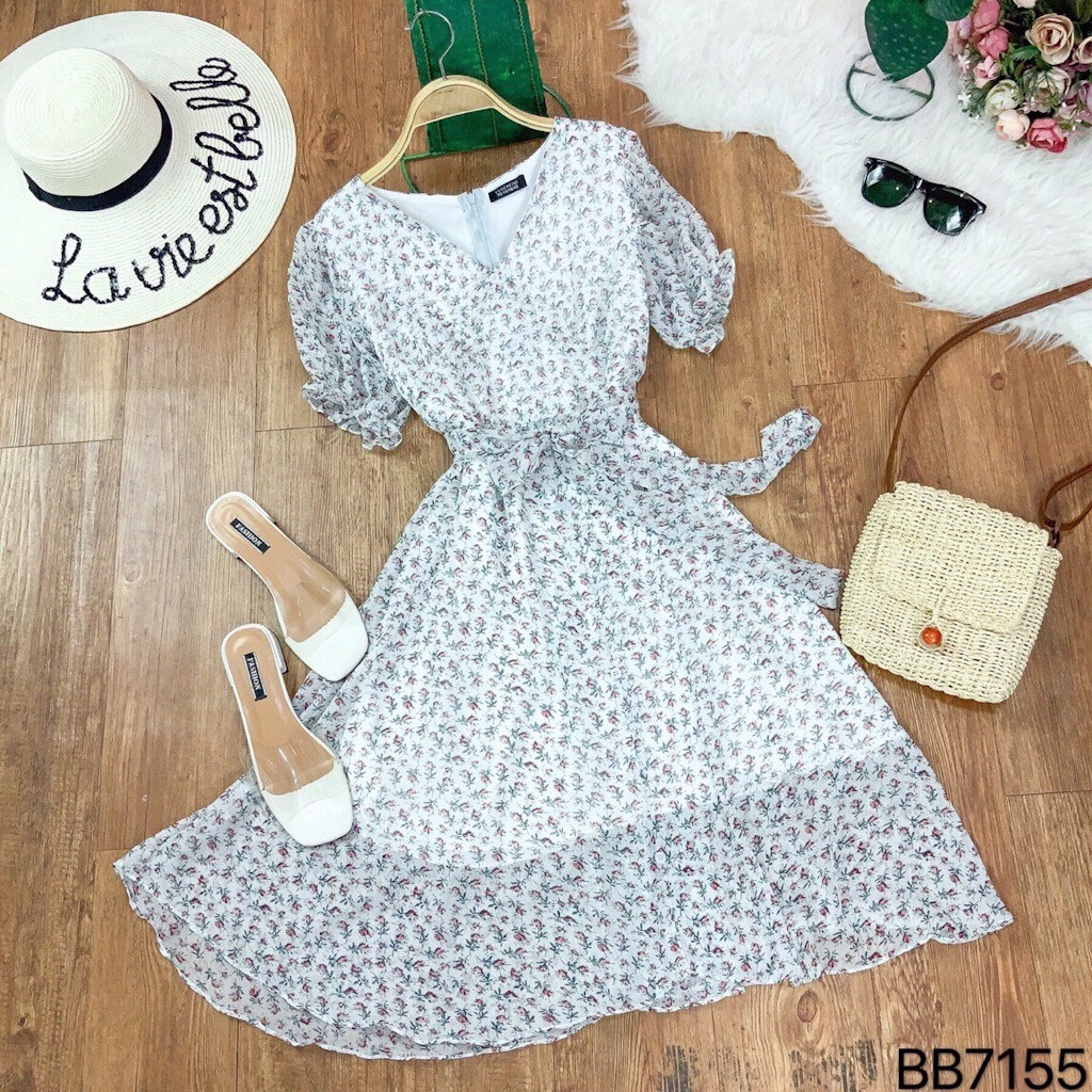 Đầm Maxi ngắn hoạ tiết hoa nhí, cổ V xịn xò, xinh ngất ngây | BigBuy360 - bigbuy360.vn