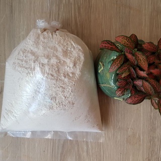 Vôi bột xử lý đất trồng cây 1kg