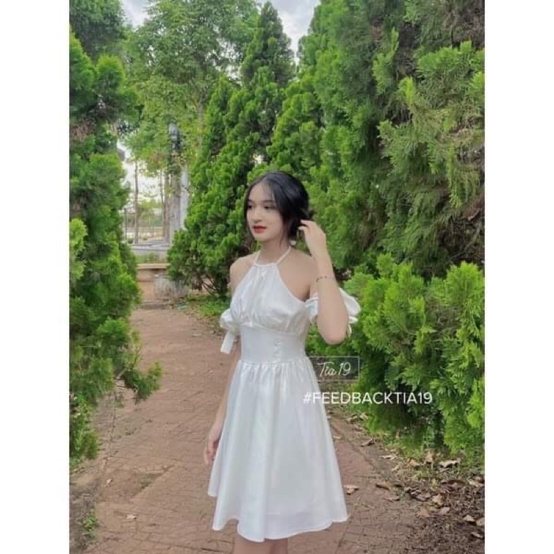 Váy cổ yếm tay phồng HSU1