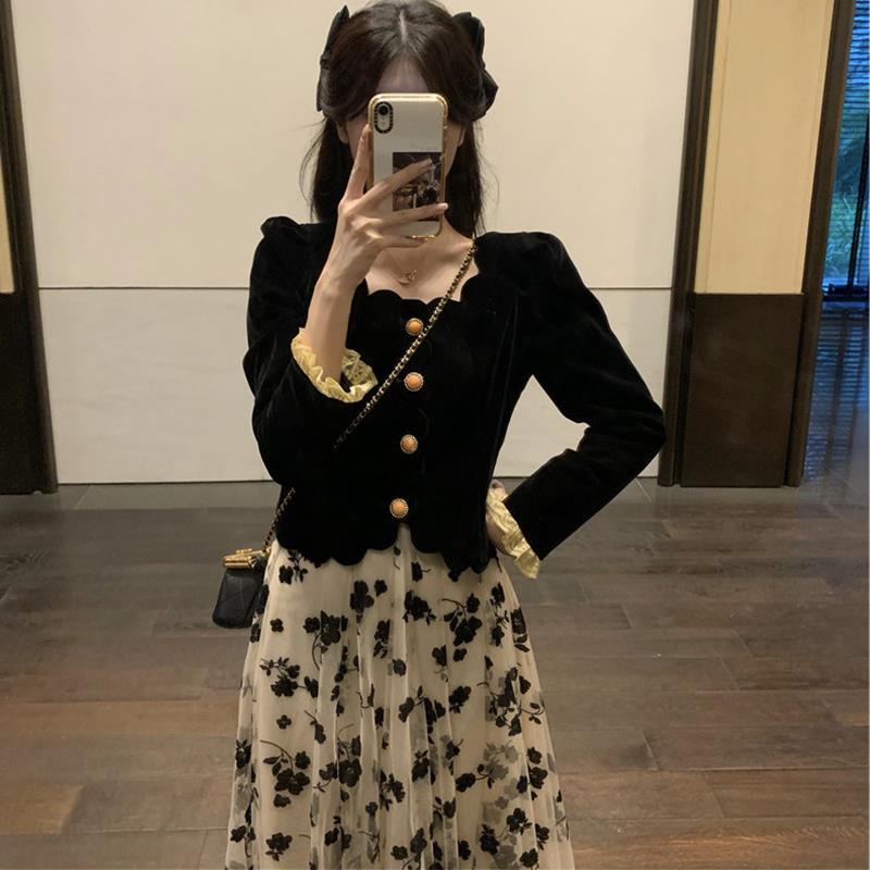 Bộ Đồ Thời Trang Retro Hong Kong Cá Tính Trẻ Trung 👗👗Set Áo Nhung Cổ Vuông + Chân Váy Lưới Xẻ Tà Phong Cách Chanel Sang Trọng Size S-2xl