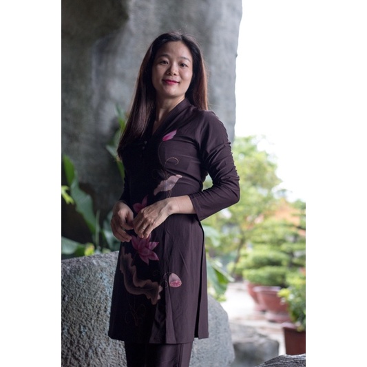 Cách Tân vẽ hoa sen