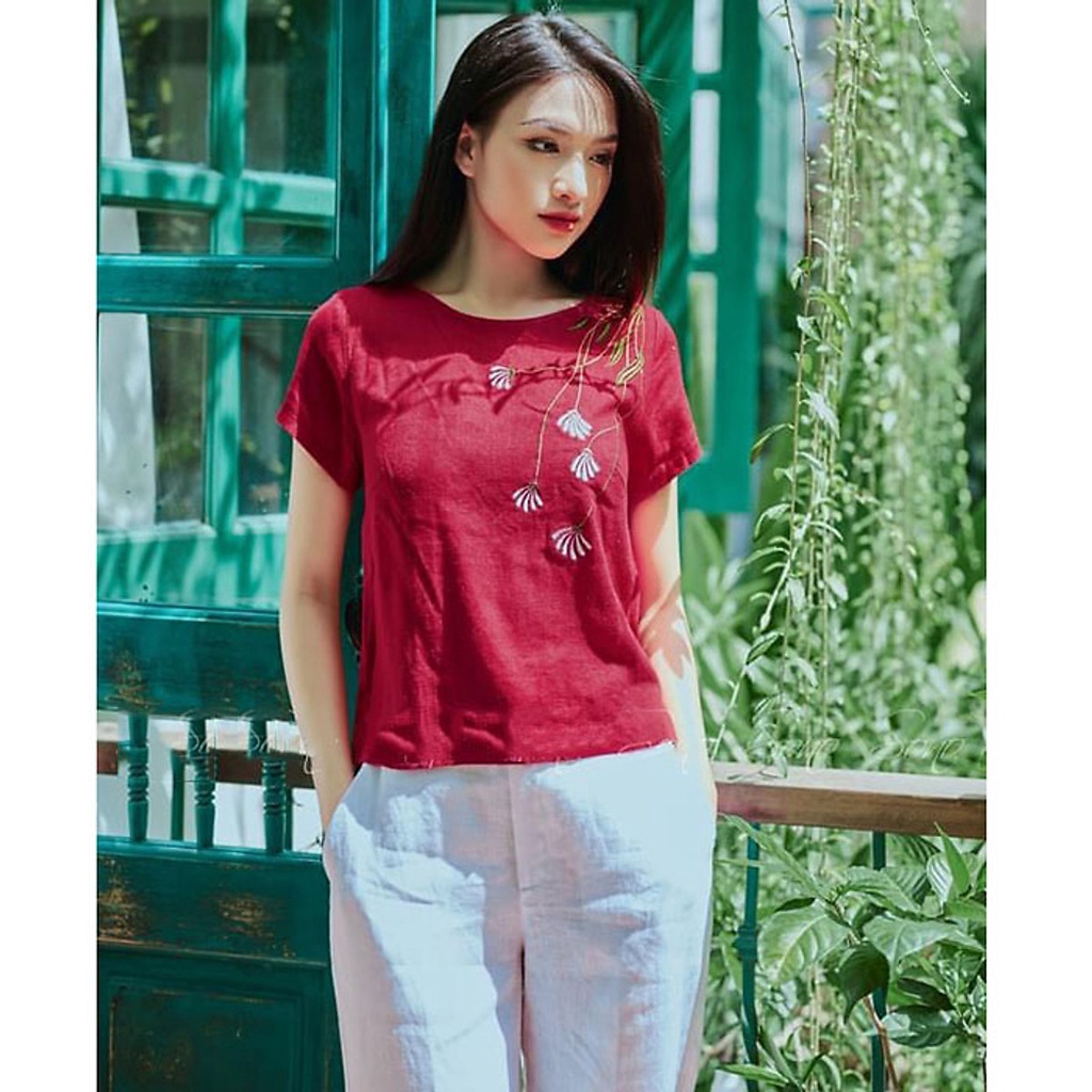 Set bộ linen thêu hoa áo cộc kèm quần ống rộng trẻ trung - Áo đỏ + Quần Trắng