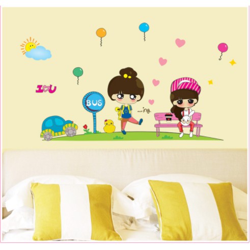 Decal  trang trí những cô gái hoạt hình đáng yêu