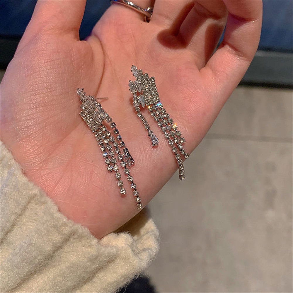 Hoa Tai Dáng Dài Đính Đá Lấp Lánh Phong Cách Hàn Quốc