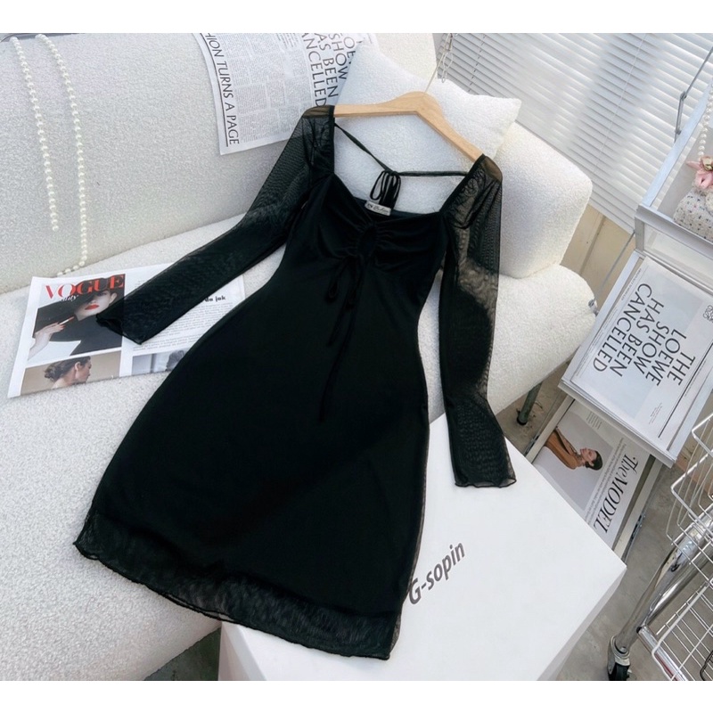 Đầm body tay lưới dài khoét ngực cận chất