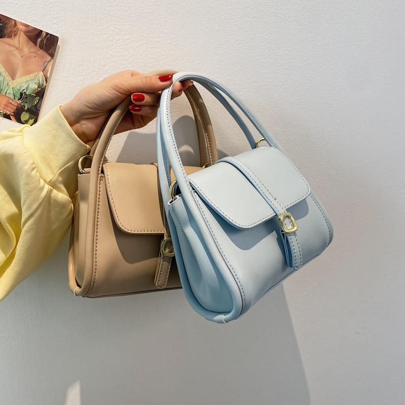 Túi đeo vai nữ IELGY thời trang sang trọng