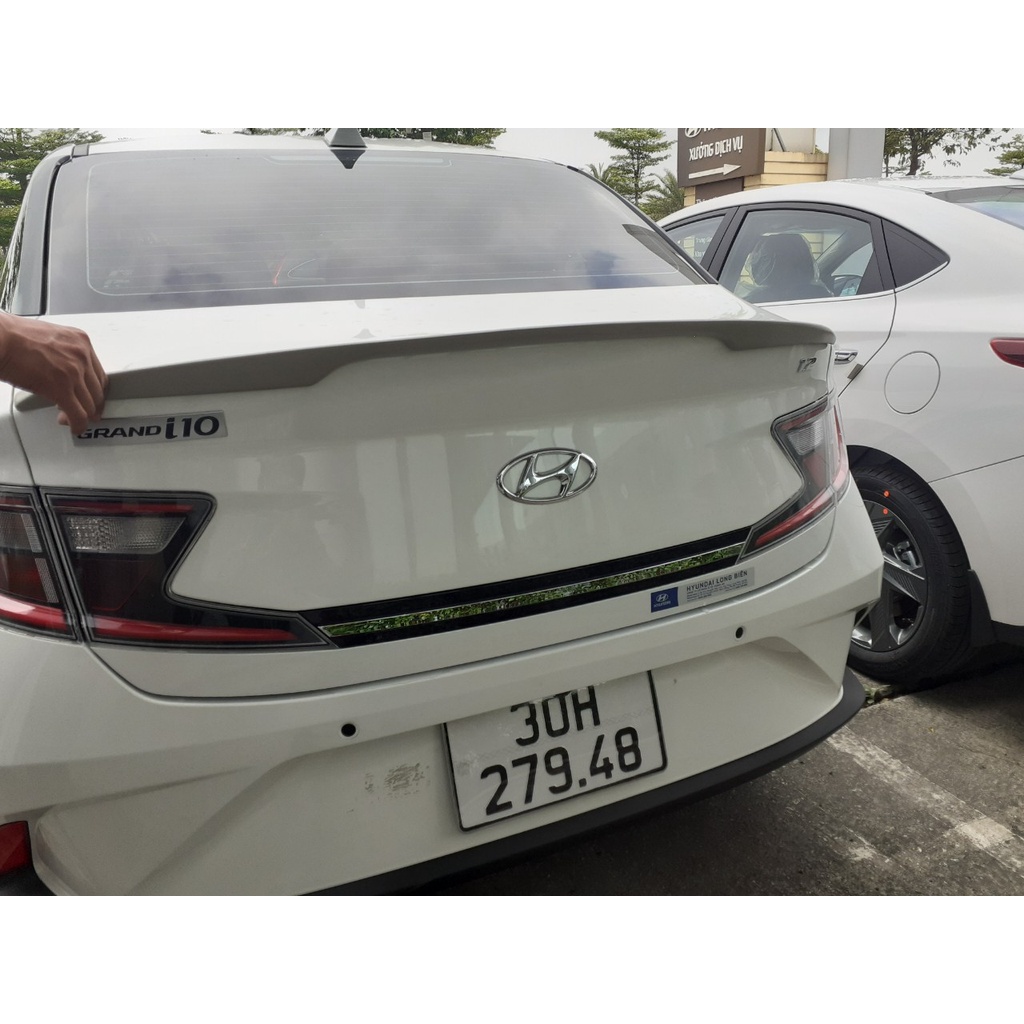 Đuôi gió thể thao, cánh lướt gió Xe Grand I10 Sedan 2021 2022- Hàng Mộc Chưa Sơn + Tặng kèm keo dính