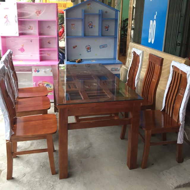 Bàn ăn gỗ tự nhiên