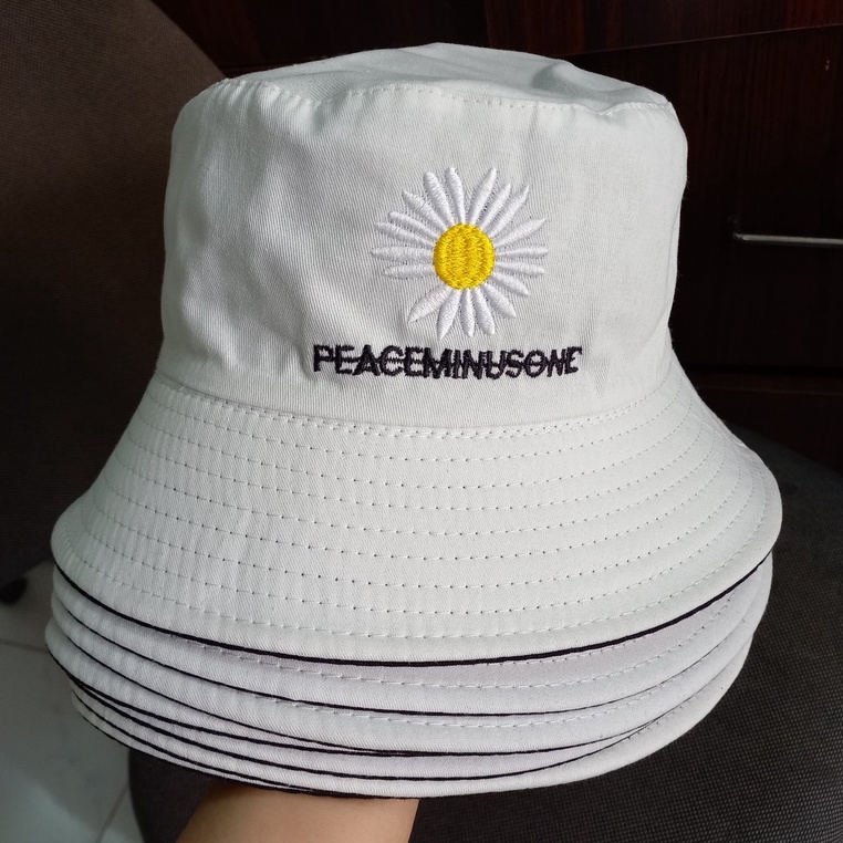 Nón vành Bucket 2 mặt thêu hình hoa cúc trắng đen thời trang