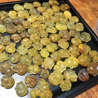 Mặt dây hồ ly tóc vàng kèm móc đeo