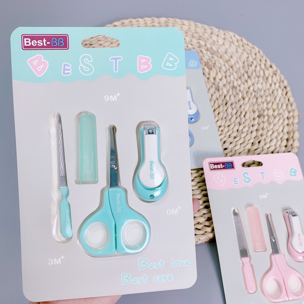 Bộ bấm móng Best BB gồm 3 chi tiết: kéo cắt móng,kìm bấm móng, dũa móng cho bé