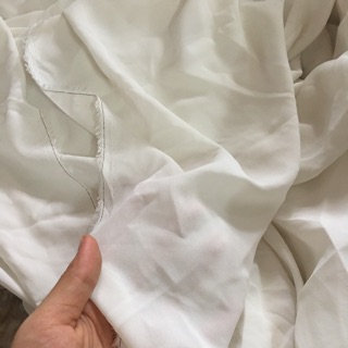 Vải voan cát trăng' dày ( Thuyngan nguyen vo)