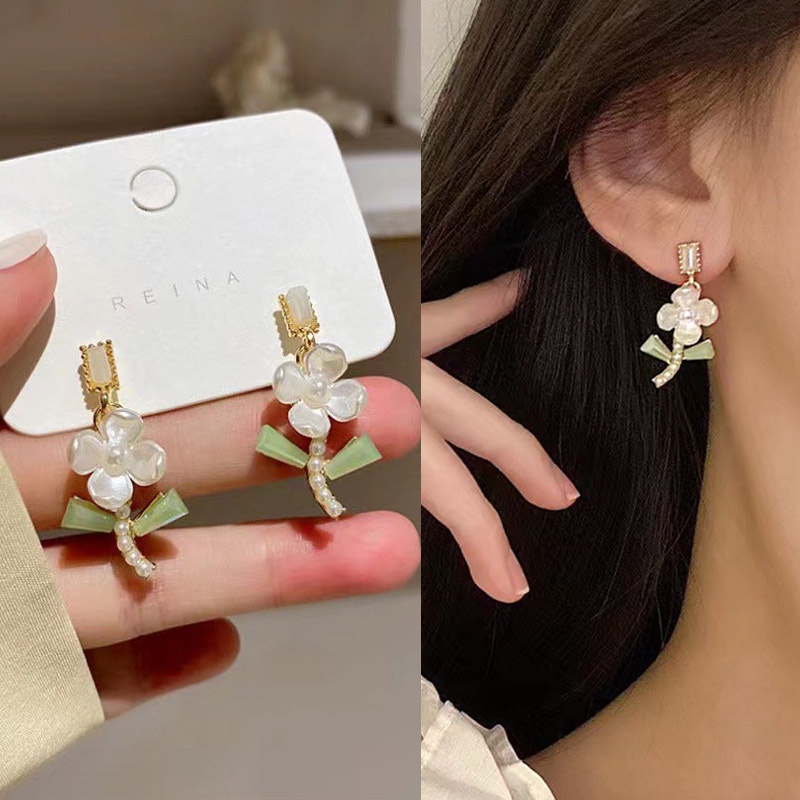 Bông Tai Hình Hoa Đính Ngọc Trai Thời Trang Hàn Quốc