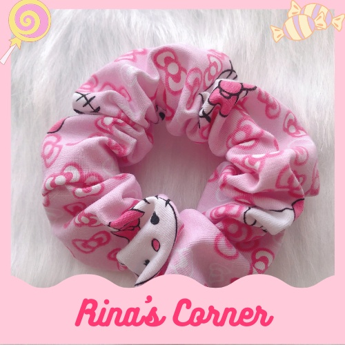 Cột tóc scrunchies Hello Kitty hồng nhạt
