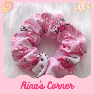 Cột tóc scrunchies Hello Kitty hồng nhạt