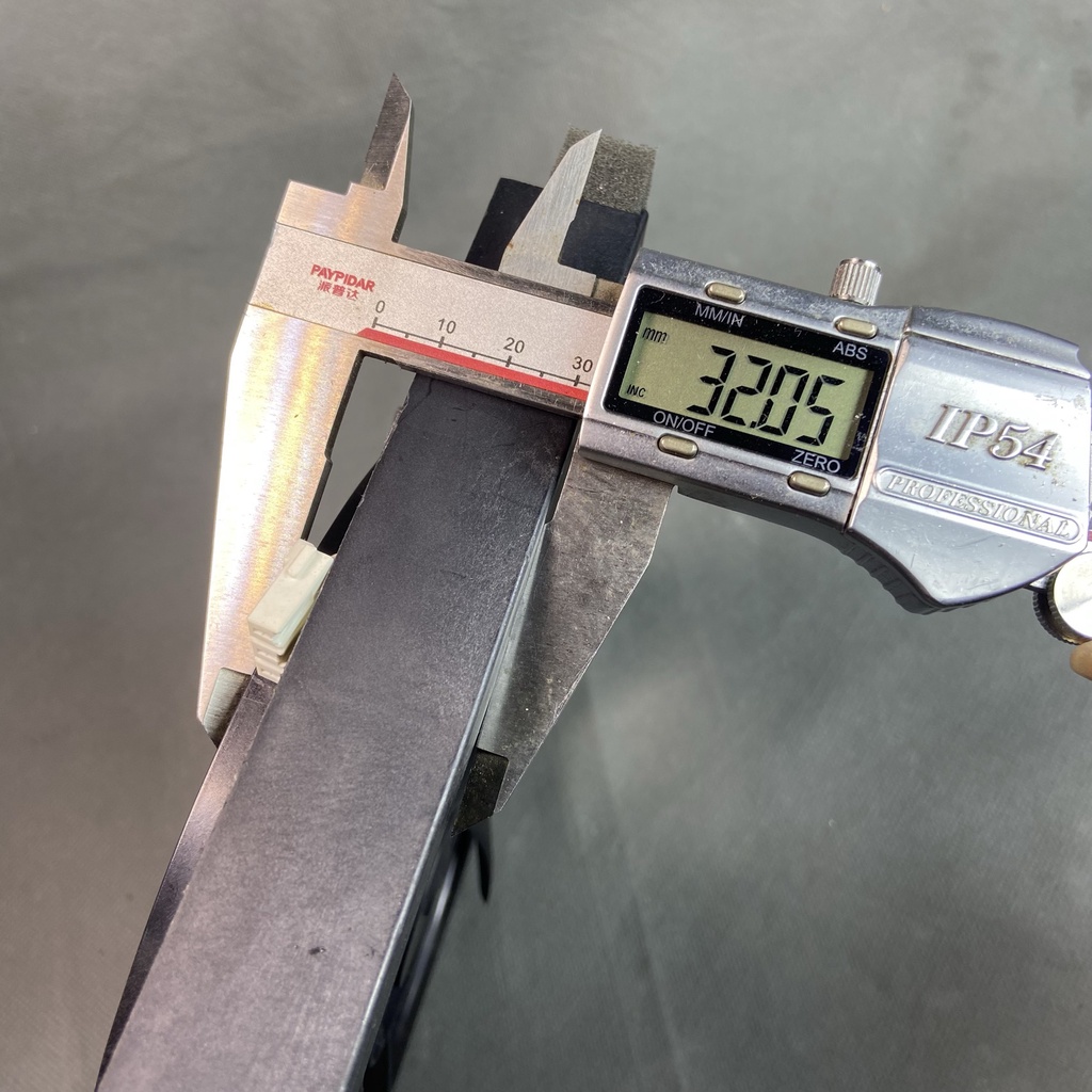 Quạt 17 cm NIDEC 12v 0.1A  gió siêu êm L19W12MS1A5-52K09