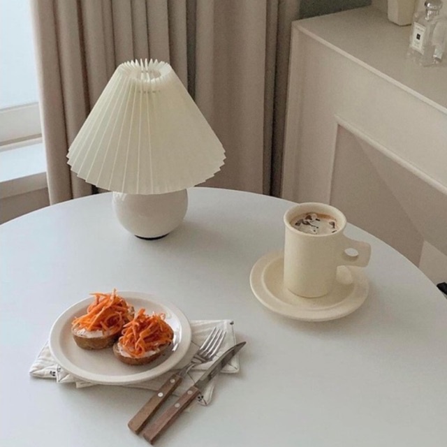 Đèn nấm đèn tròn để bàn xinh xắn đáng yêu có thể đổi màu đèn.