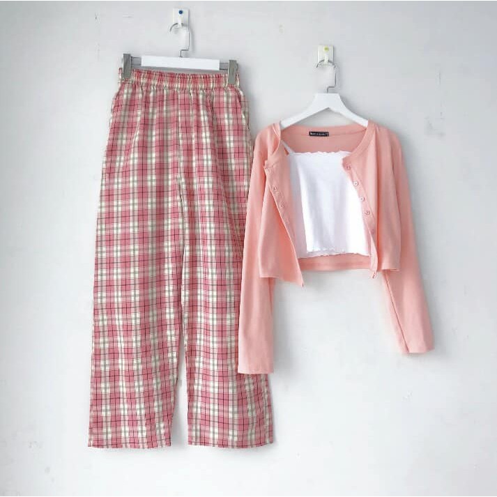 Set như hình áo croptop tay dài + áo 2 dây bên trong + quần dài caro hot hit ulzzang