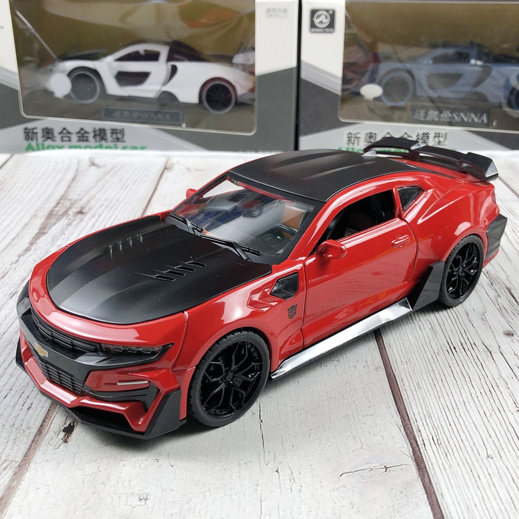 Xe mô hình tĩnh Chevrolet Camaro Bumblebee Transfomer tỉ lệ 1:24 bằng sắt, có đèn và âm thanh