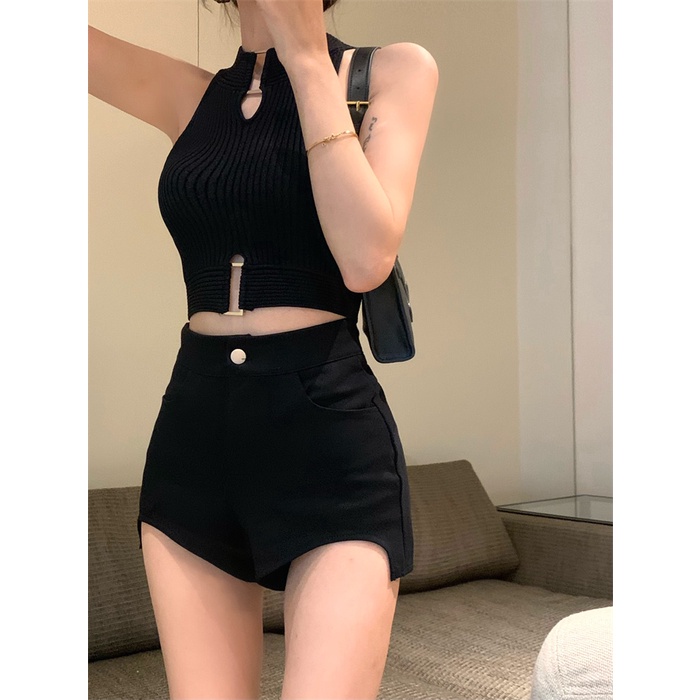 QKOOLE  Áo Lửng Cổ Yếm Đan Dây Lưng Thời Trang Nữ