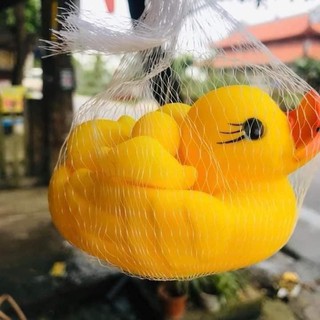 Vịt kêu thả bồn tắm cho bé