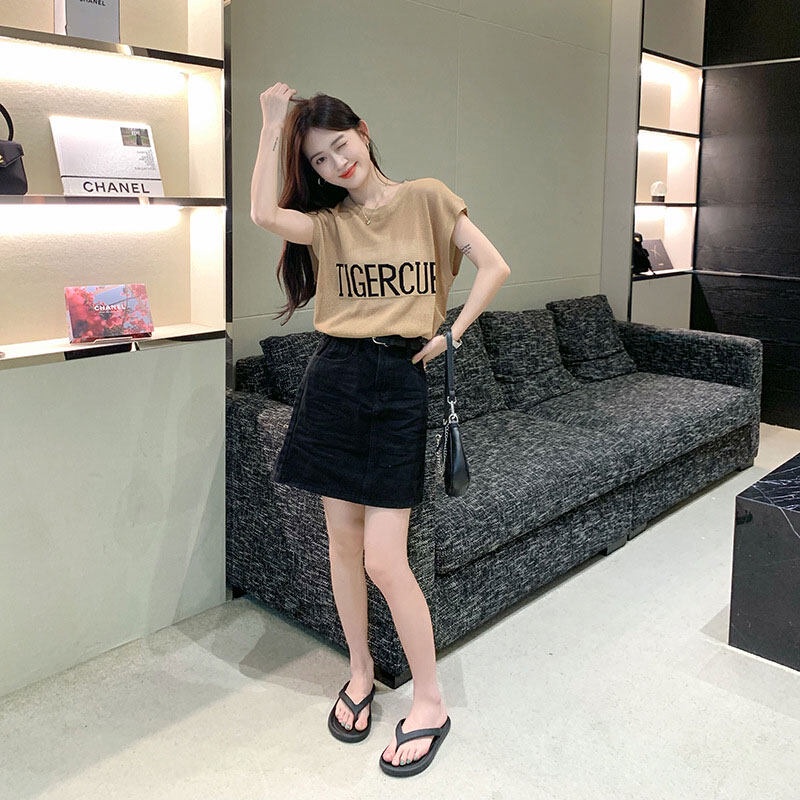 Áo thun YEYA sát nách cổ tròn dáng rộng in chữ thời trang mới