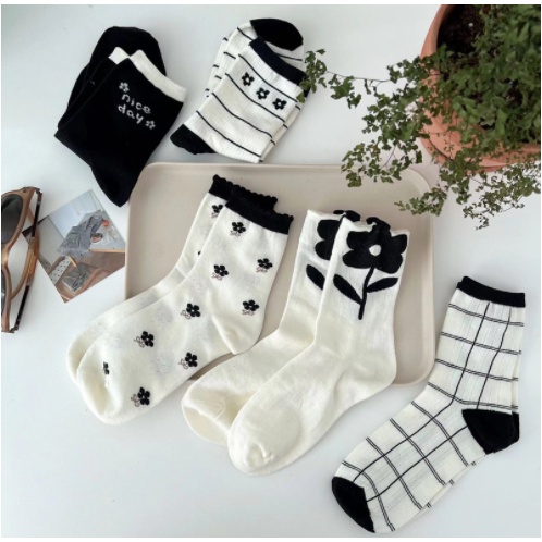 Vớ Cotton Mỏng Màu Trắng / Đen Họa Tiết Hoa Phong Cách Nhật Bản Thời Trang Xuân Hè Cho Nữ
