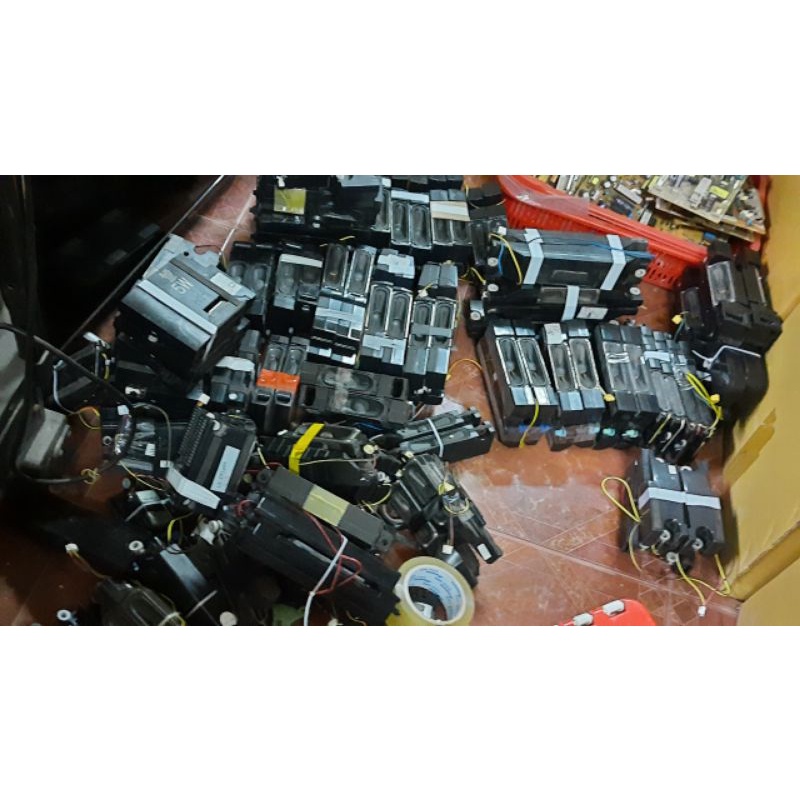 Loa TV Samsung đủ loại, "giá cho 1cặp" loa rã từ tivi