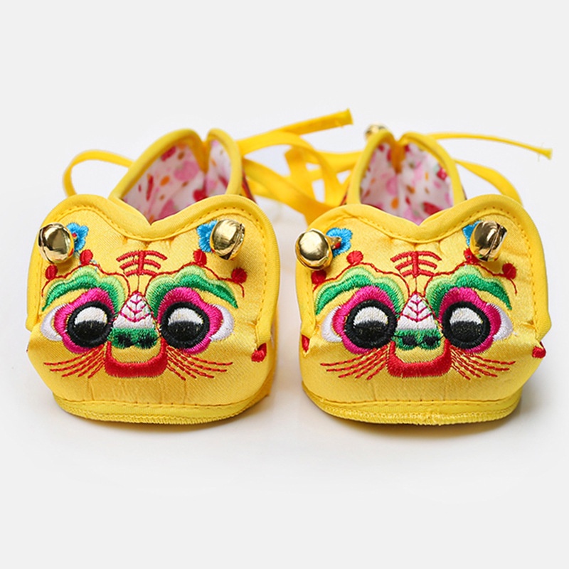 Giày con hổ mừng năm mới/ giáng sinh dành cho em bé gái