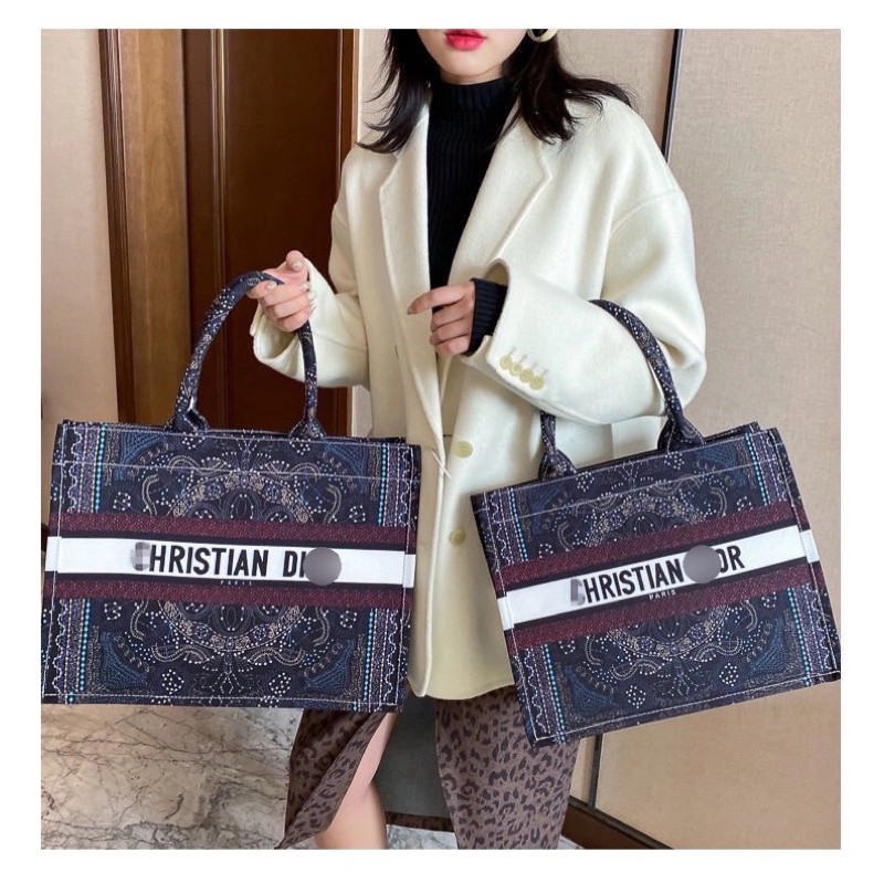 Túi xách BOOK TOTE phối hoa sang chảnh bắt mắt