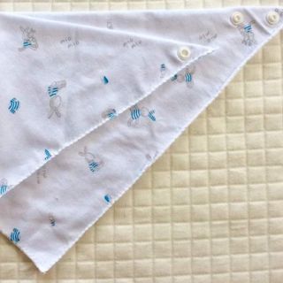 Yếm tam giác cotton cúc bấm