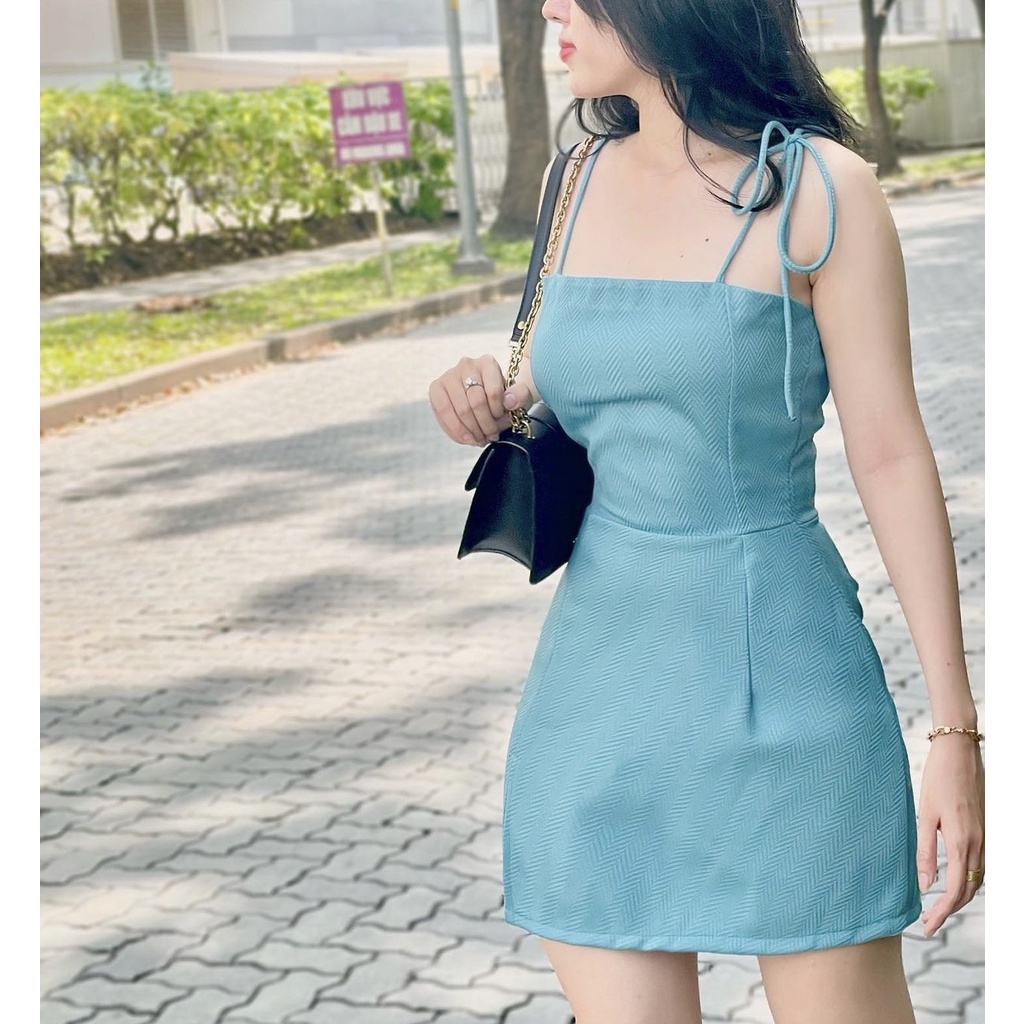 Đầm xanh hai dây có mút ngực chất kate xốp xịn