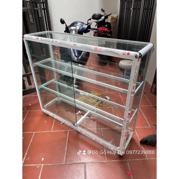 Cho thuê tủ kính