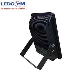 Đèn pha cốc 200w LEDCOM chiếu sân bóng siêu sáng