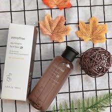 NƯỚC HOA HỒNG Từ Tro Núi Lửa – Innisfree Jeju Volcanic Pore Toner 2x 200ml[mẫu 2019]