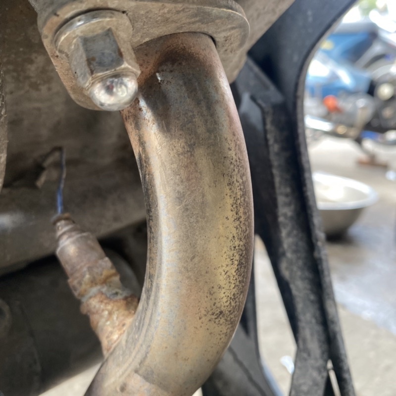 Dung dịch làm sạch cổ bô, tẩy rỉ séc, ố vàng trên mâm xe, lốc máy, rửa đa năng 3T 500ml không hại chi tiết nhựa, cao su