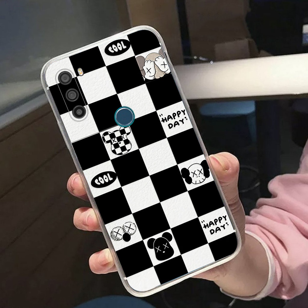 Ốp Vsmart Active 3 gấu Bear rick caro vuông thời trang siêu đẹp