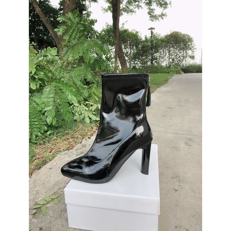 GIÀY BỐT LỬNG CHẤT DA BÓNG MỀM LÓT NỈ ẤM KHOÁ KÉO SAU GÓT DẸT (FULLBOX QC 9225) | BigBuy360 - bigbuy360.vn