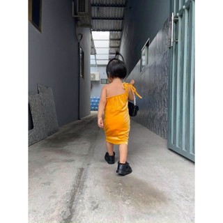 Đầm body nhung cột dây bé gái