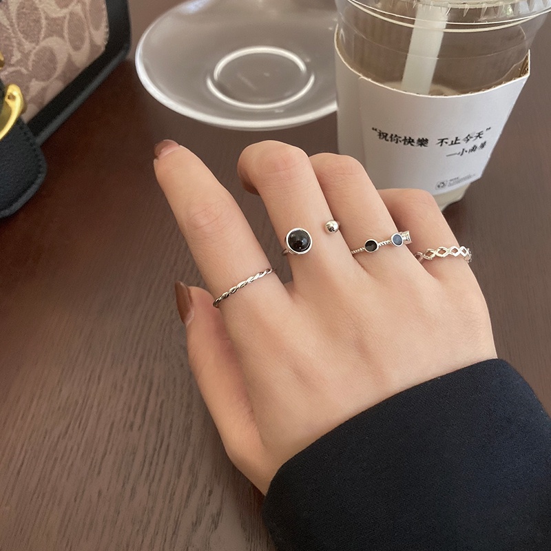 Bộ Bốn Nhẫn Thiết Kế Cá Tính Thời Trang Dành Cho Nữ