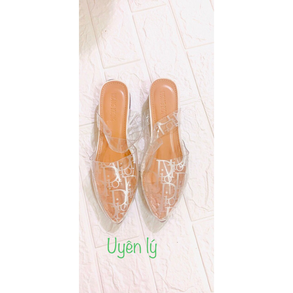 Dép sục thời trang hot trend 2020 phân lên chân cực chất