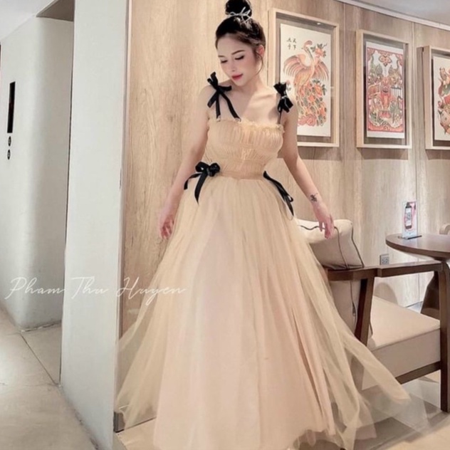 Đầm 2 dây cột vai đính nơ nhúm xòe cực xinh , chất voan 2 lớp mềm mịn ( ảnh thật )