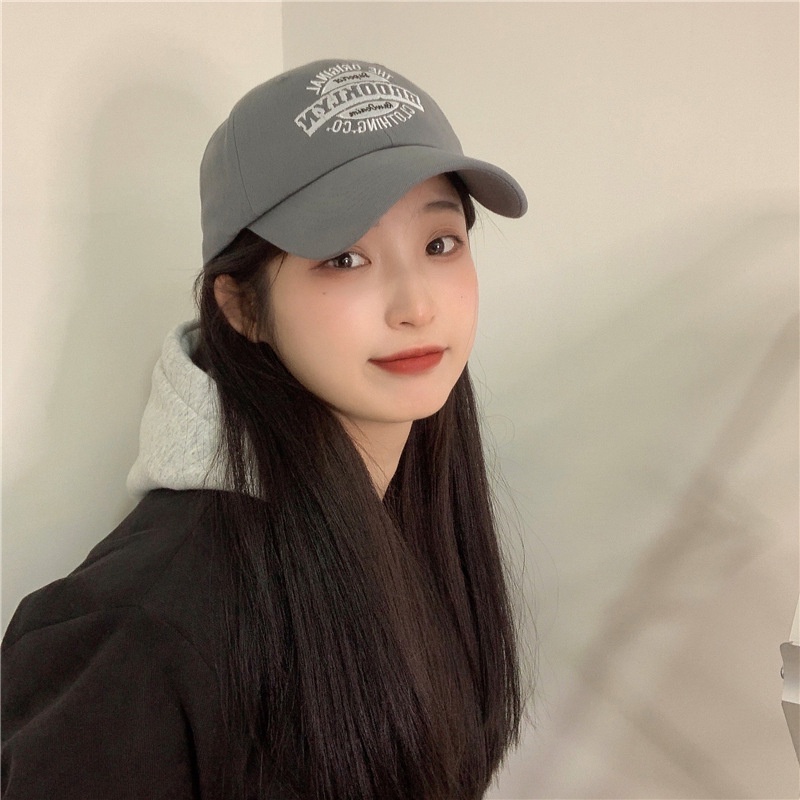 Mũ Lưỡi Trai Che Nắng Vành Cong Thêu Họa Tiết Phong Cách Mùa Hè Mới Dễ Phối Đồ Cho Nam Và Nữ