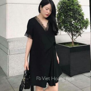 Váy xuông cổ ren, rúm eo