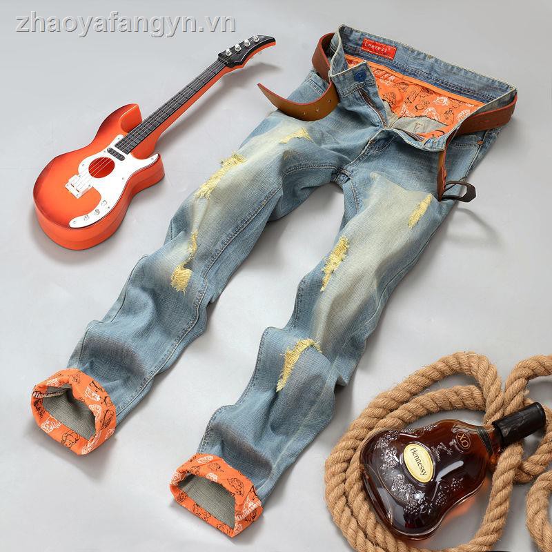 Quần jean phong cách cá tính kiểu dáng thời trang cho nam