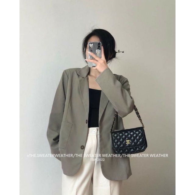 Áo khoác blazer cách điệu khuy lưng