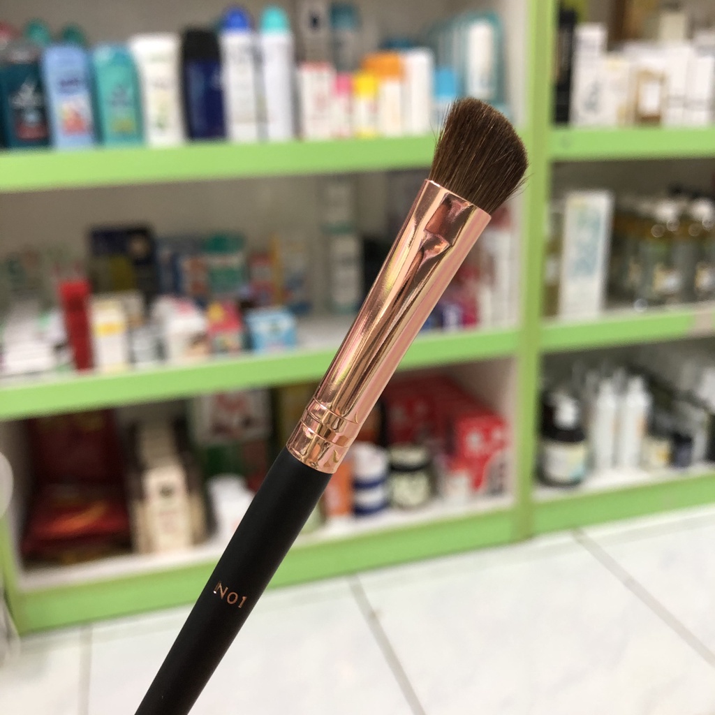 [CHÍNH HÃNG] Cọ Tạo Khối Bột Sống Mũi Vacosi Angled Shading N01