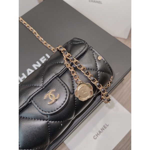 Túi đeo chéo nữ tròn dáng trống da mịn màu đen trắng khoá vàng dây xích fullbox có hộp xịn