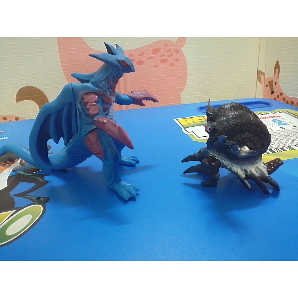 Mô hình Quái vật Zegun 20 cm Kaiju Bandai Ultraman Monster Serie Siêu nhân điện quang