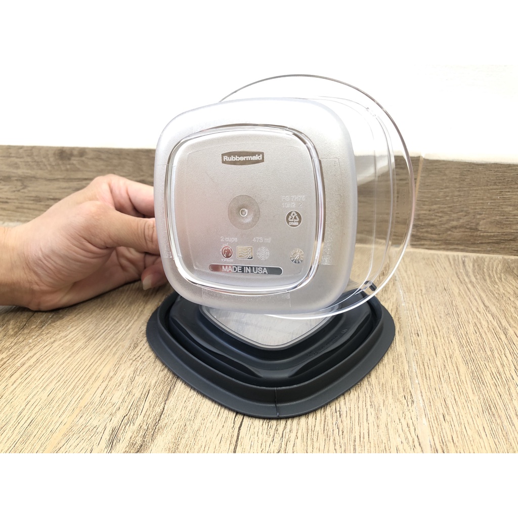 Bộ 7 hộp nhựa Tritan chịu nhiệt nắp đen Rubbermaid USA